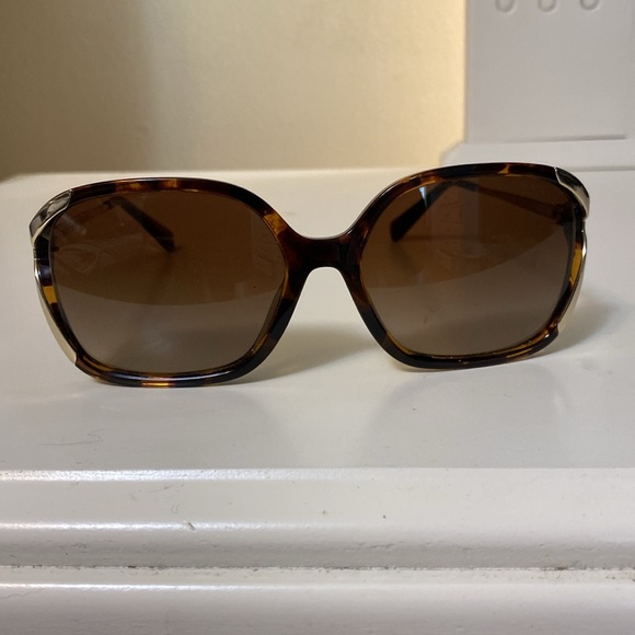 Like new coach sunglasses - Picture 2 of 3